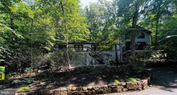 featured image of 416 Yale Ave