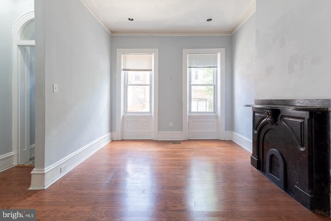 928 S 18th St - Photo 4 of 34