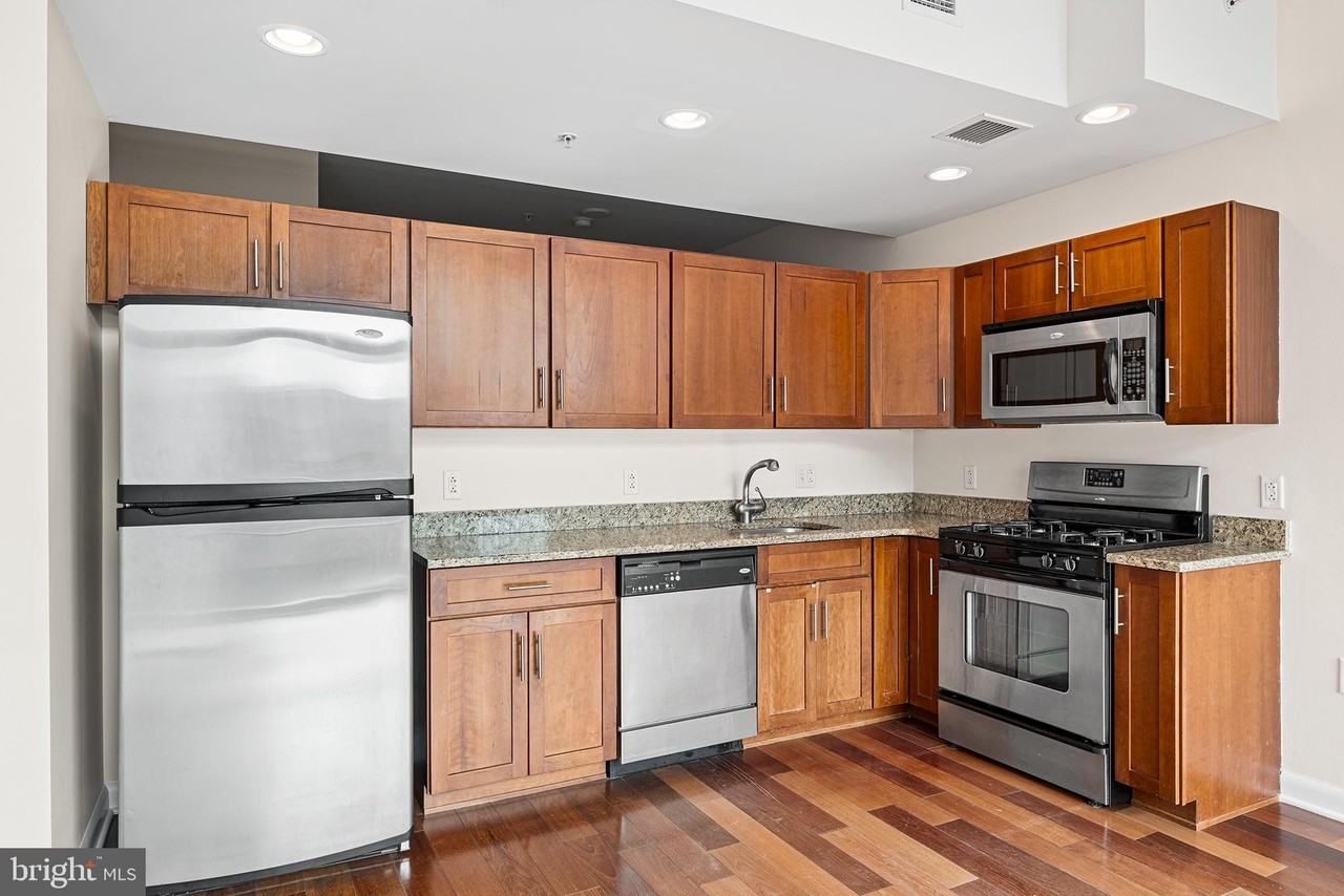 22 S Front St Apt 502 - Photo 7 of 38