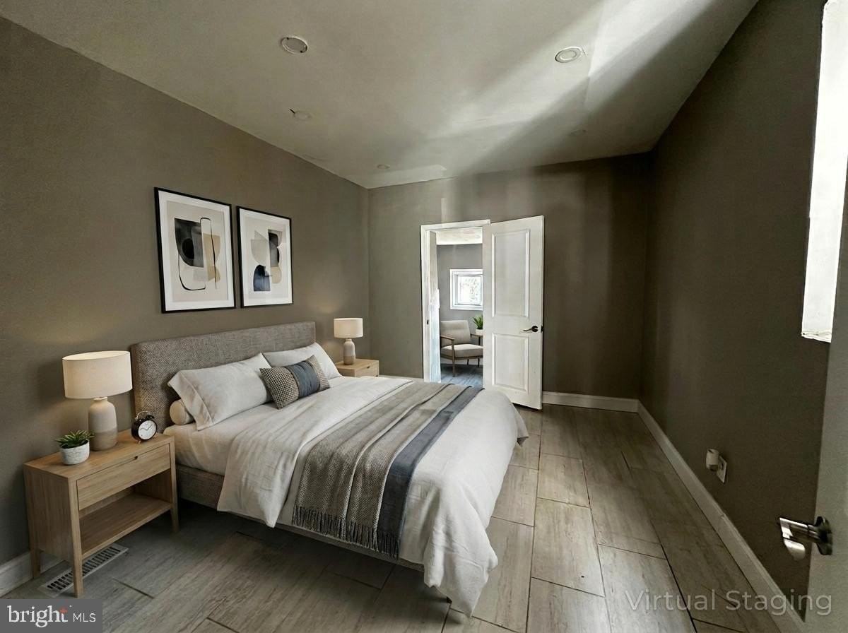 6142 Larchwood Ave Unit 1 - Photo 2 of 22