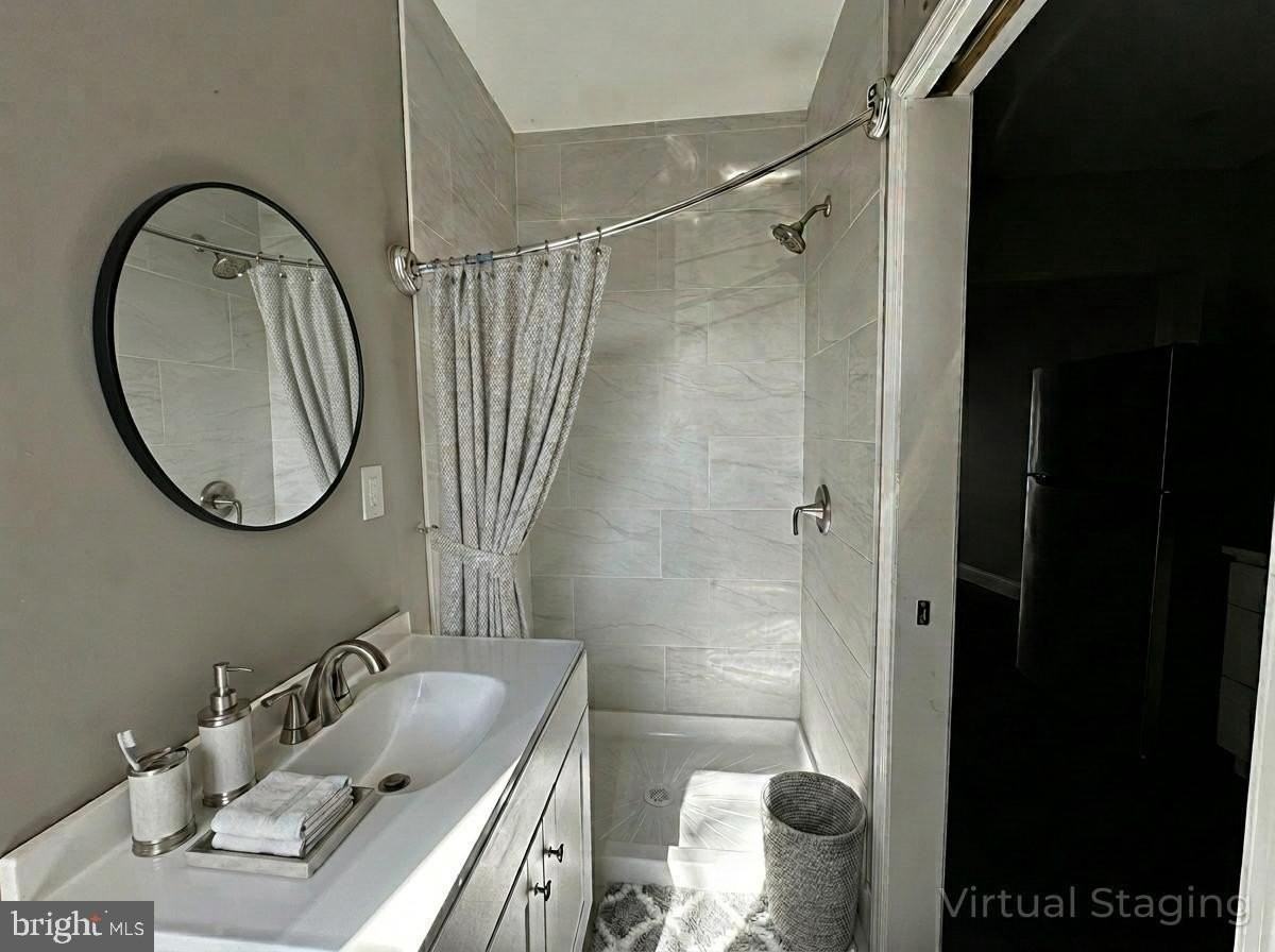 6142 Larchwood Ave Unit 1 - Photo 4 of 22