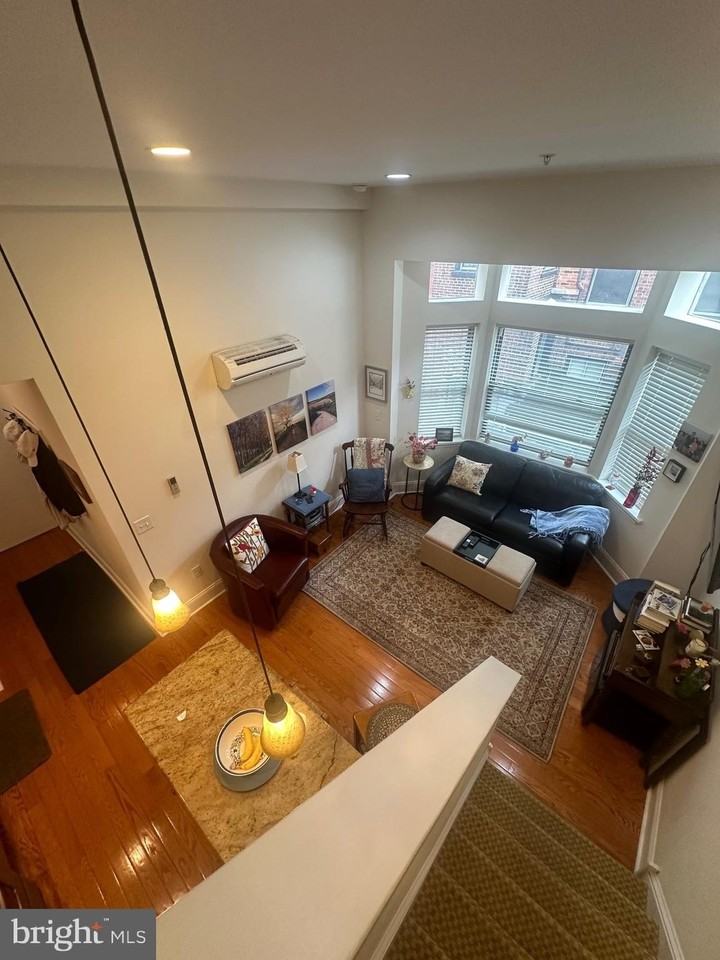 1014 Clinton St Unit 2r - Photo 2 of 16