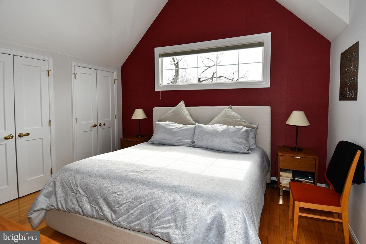 854 N Liberty St - Photo 6 of 41