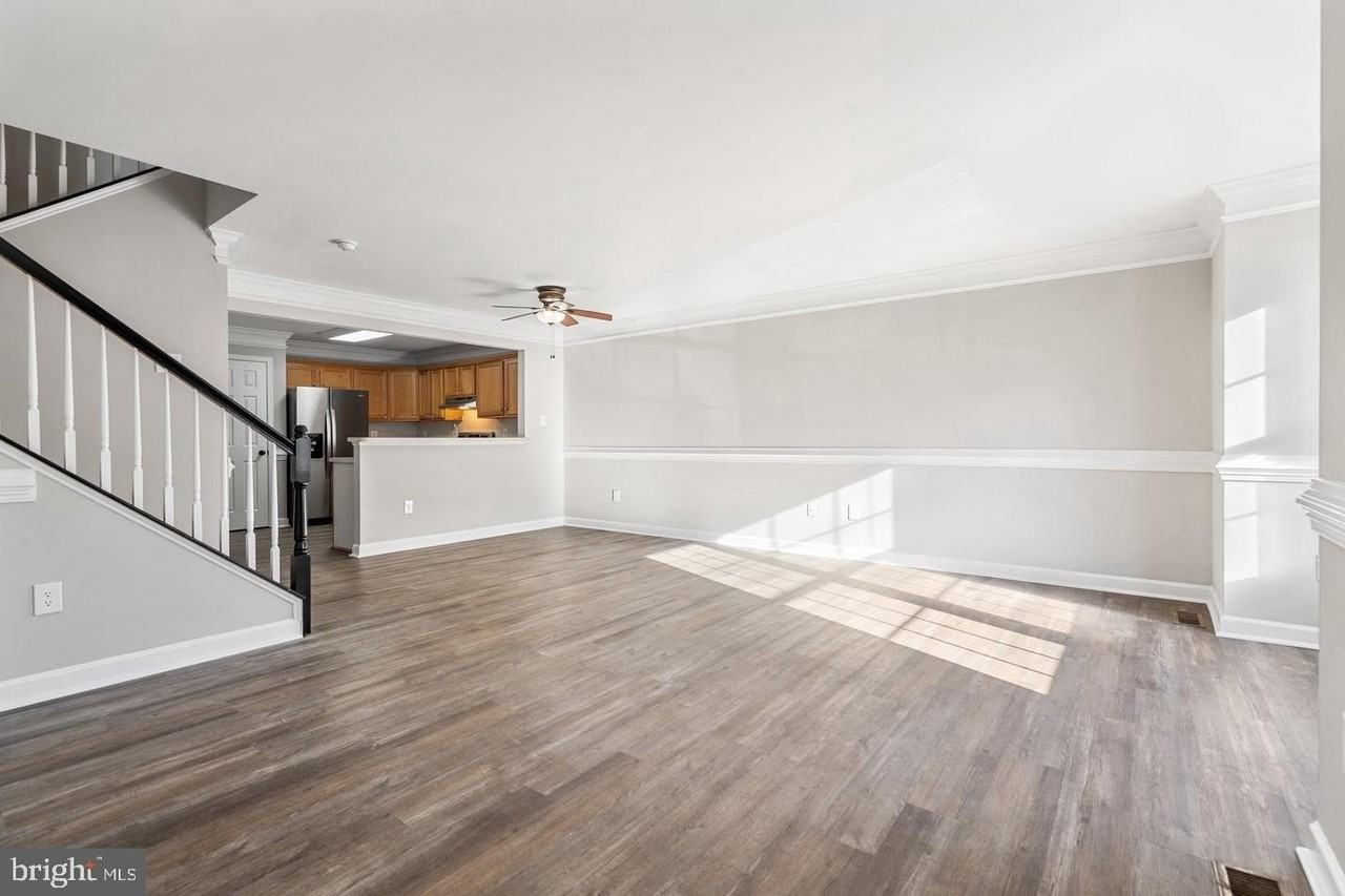 853 Gallows Ct - Photo 2 of 30