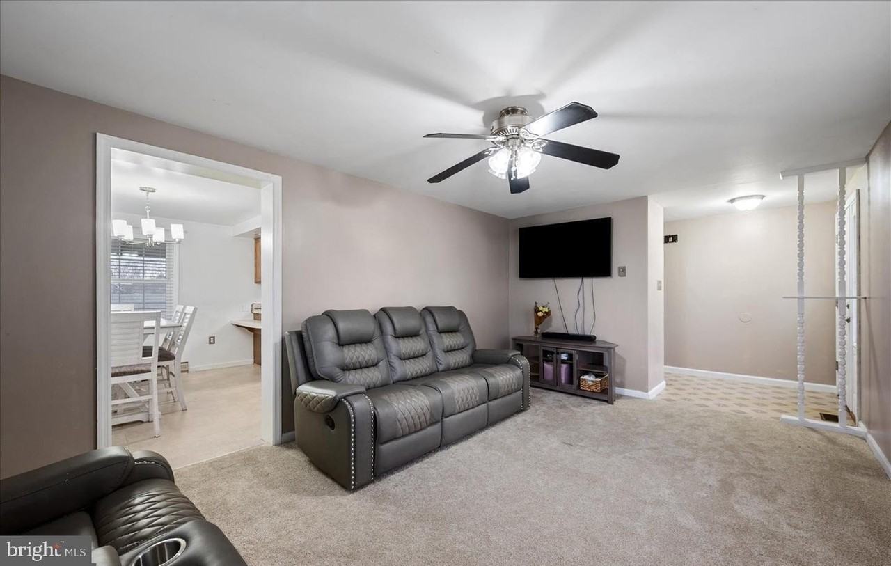 163 Denny Ln - Photo 3 of 35