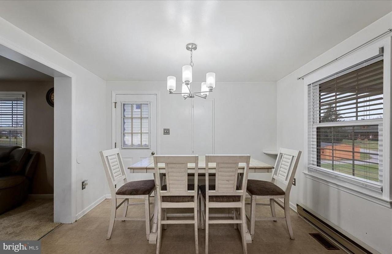 163 Denny Ln - Photo 7 of 35