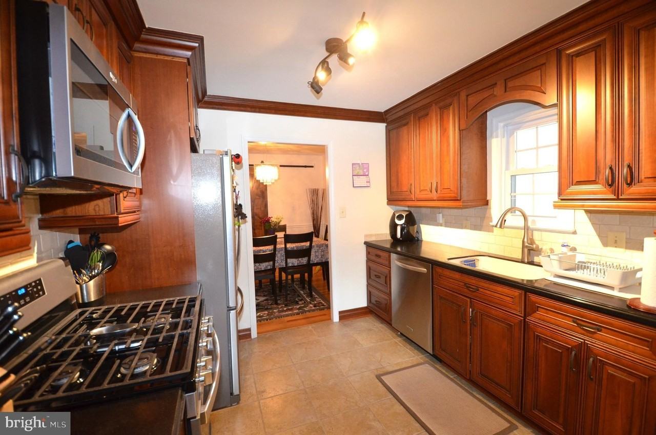 6901 Stoneybrooke Ln - Photo 5 of 14