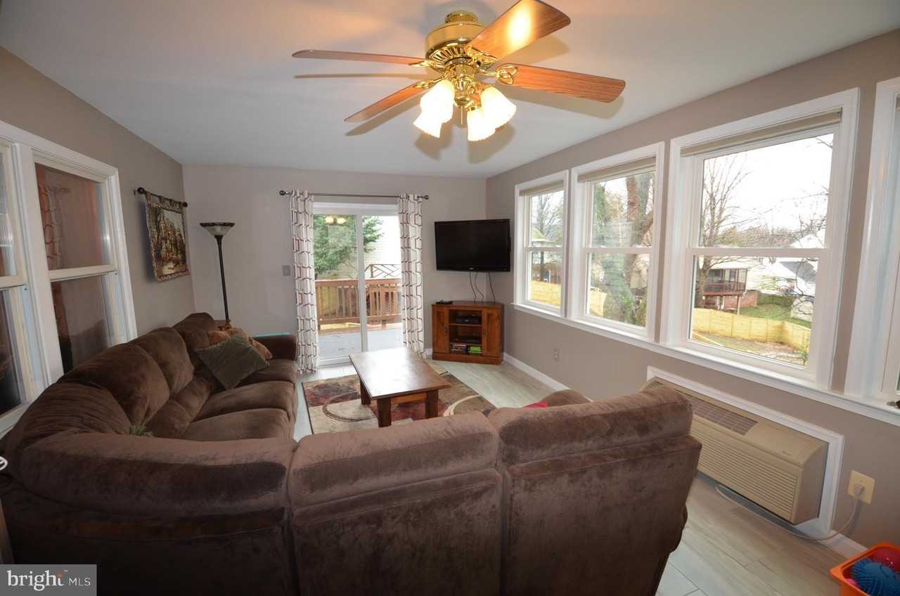 6901 Stoneybrooke Ln - Photo 7 of 14