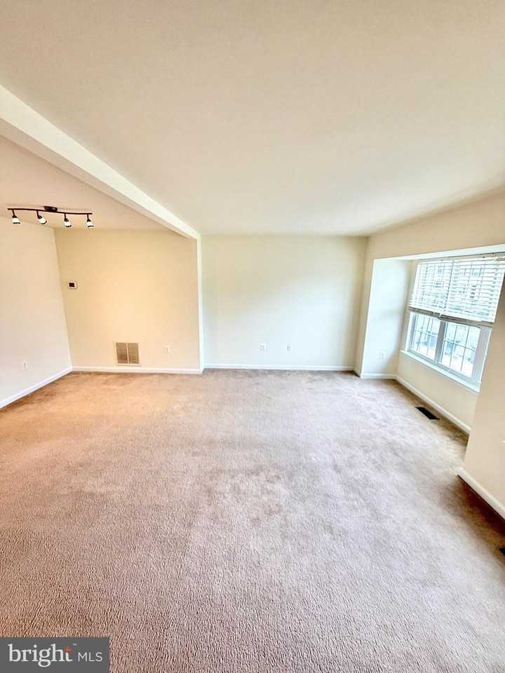 17357 Sligo Loop - Photo 5 of 15