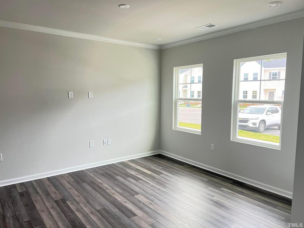 5336 Arkose Dr - Photo 2 of 14