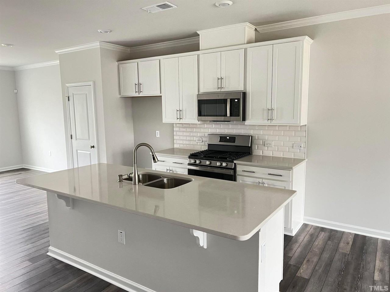 5336 Arkose Dr - Photo 3 of 14