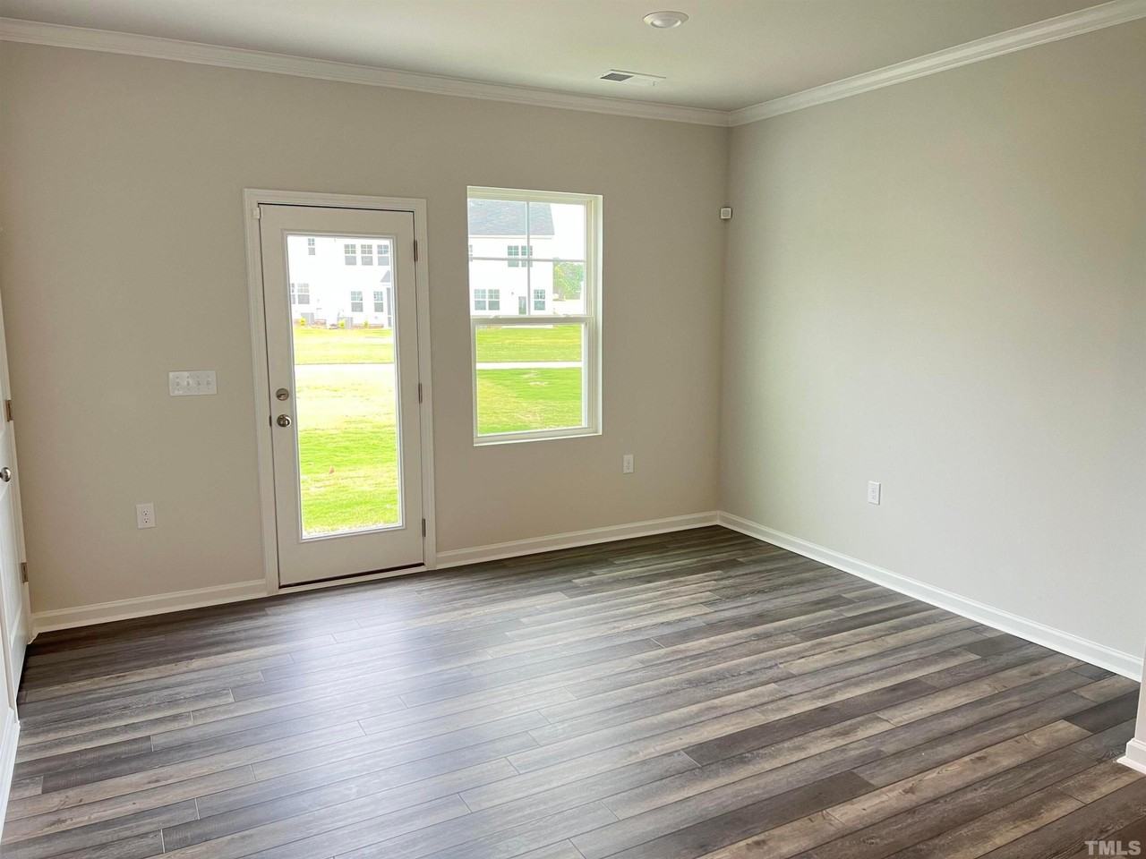 5336 Arkose Dr - Photo 5 of 14