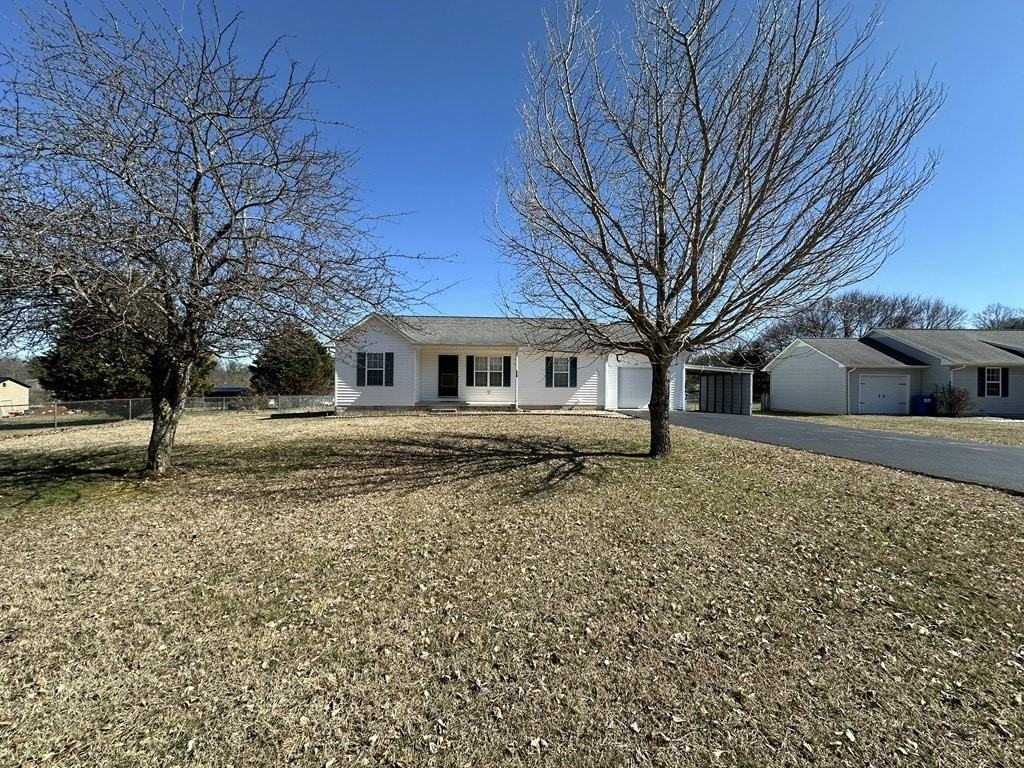 161 Charleston Rd - Photo 2 of 23