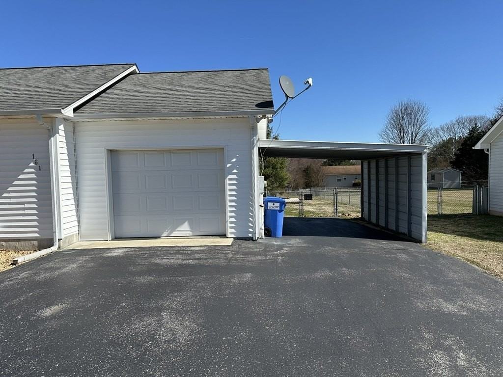 161 Charleston Rd - Photo 4 of 23