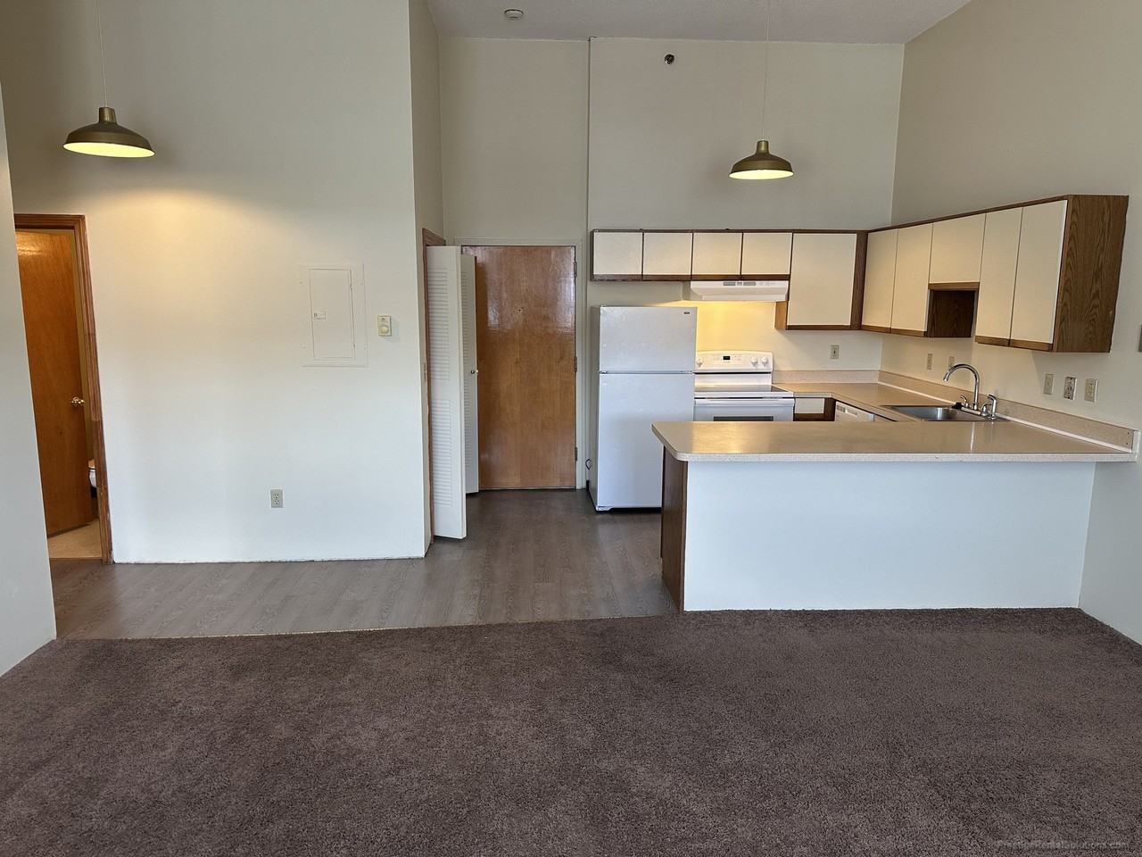 Willow St. & Main St. #404 - Photo 3 of 10