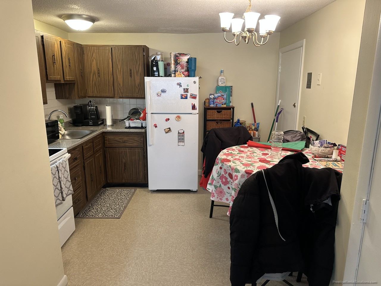 40 Dinan Dr #1 - Photo 3 of 12