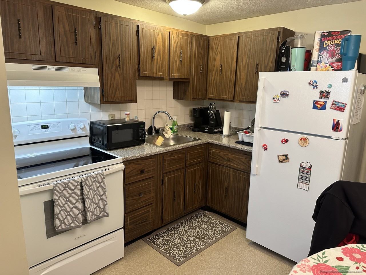 40 Dinan Dr #1 - Photo 4 of 12