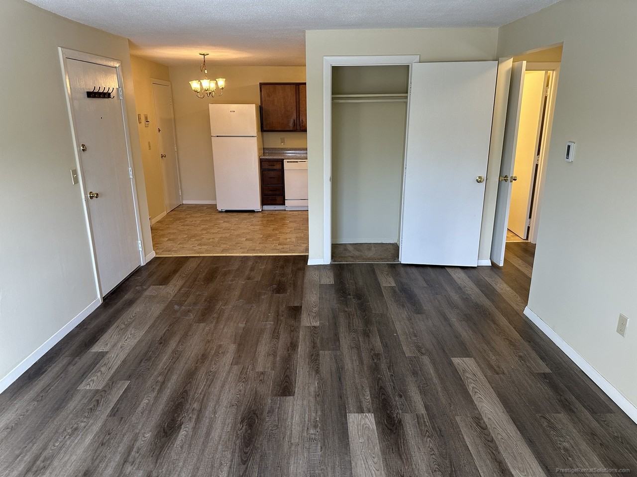 Dinan Dr #24 - Photo 2 of 13