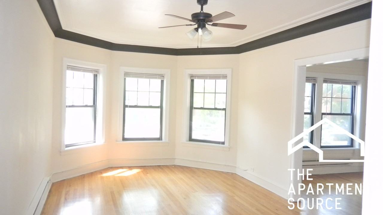 1033 Dempster St #W1