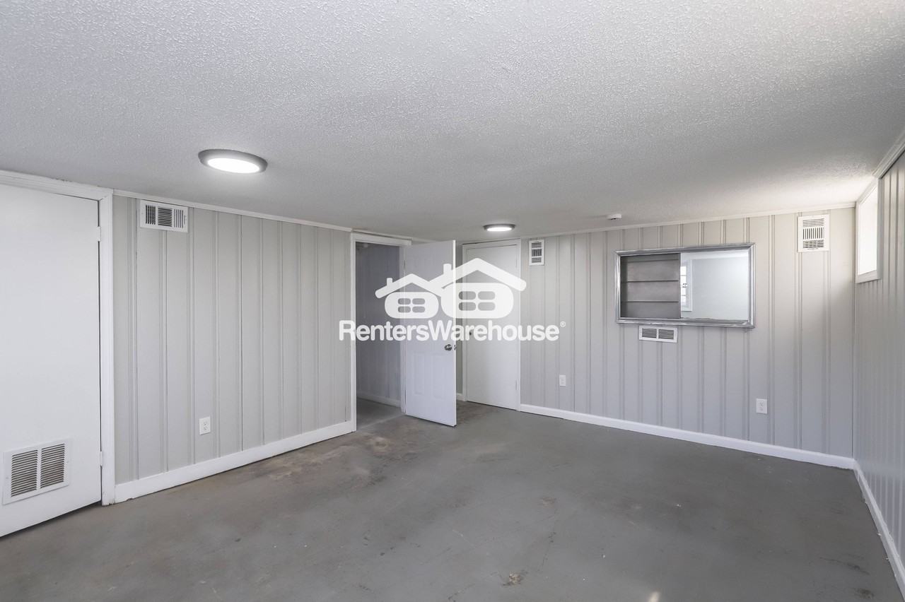 4714 E 40th Ter - Photo 5 of 28