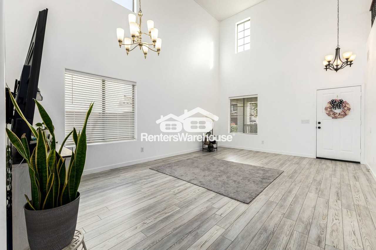 14122 W Rosewood Dr - Photo 3 of 23