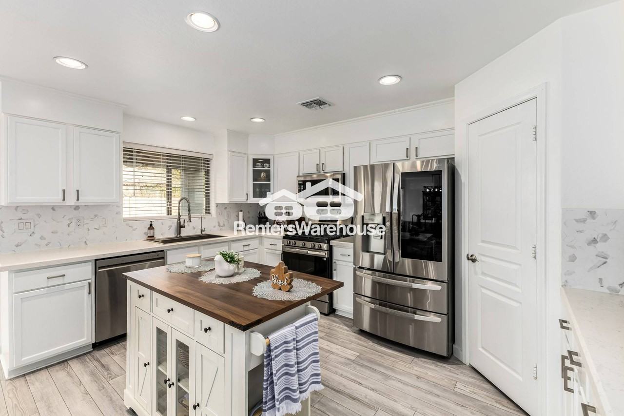 14122 W Rosewood Dr - Photo 7 of 23