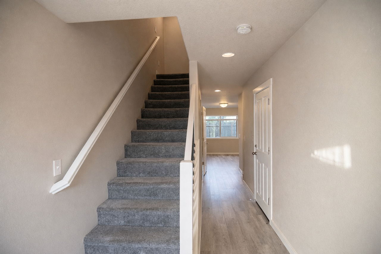 5917 Ne 71st Ct - Photo 2 of 17