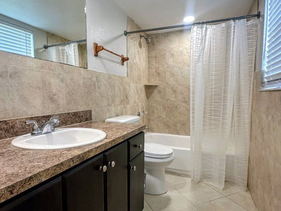 11676 Nw 45th St - Photo 5 of 5