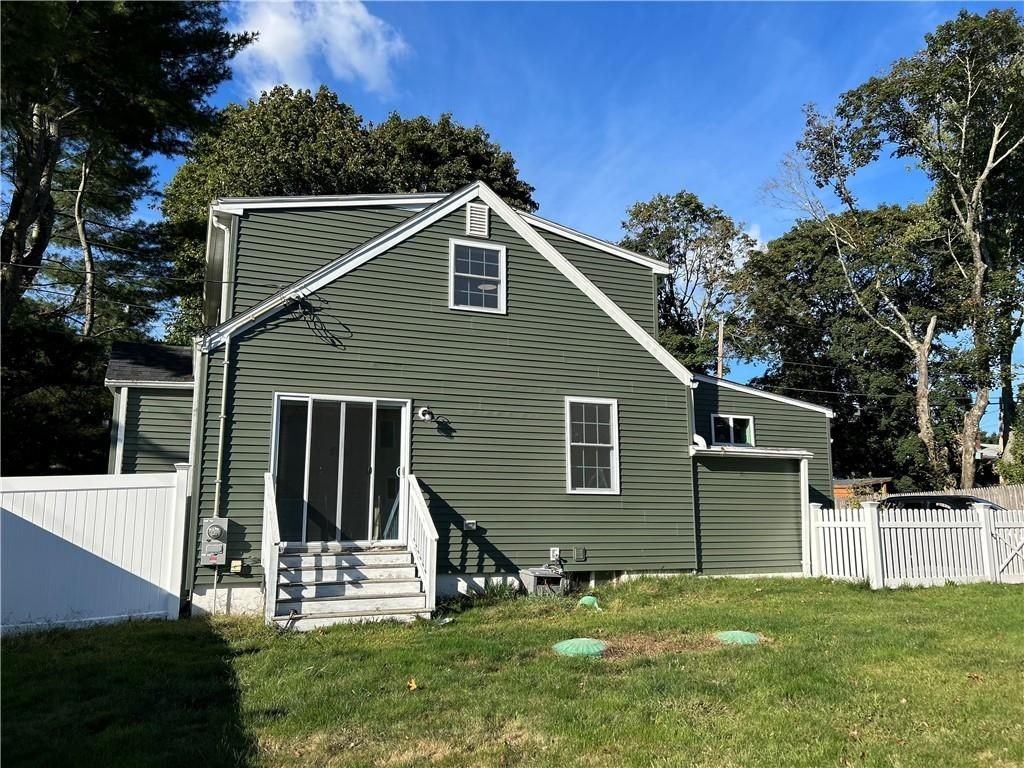 1689 Diamond Hill Rd - Photo 3 of 18