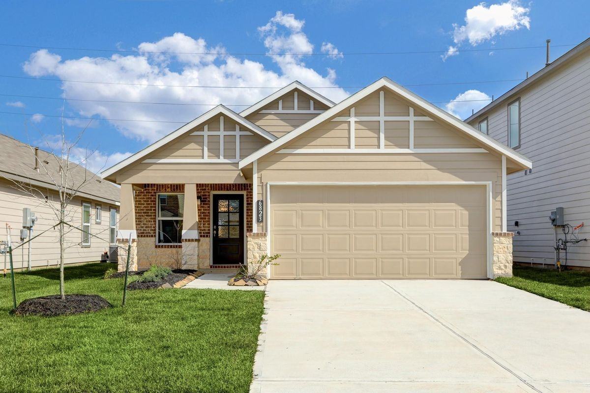 6823 Escondido Dr - Photo 2 of 11