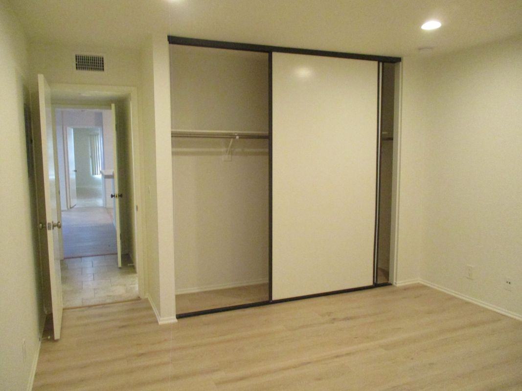 3802 Dunford Ln ##D - Photo 5 of 15