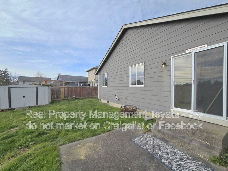 4787 Oyster Dr - Photo 2 of 14