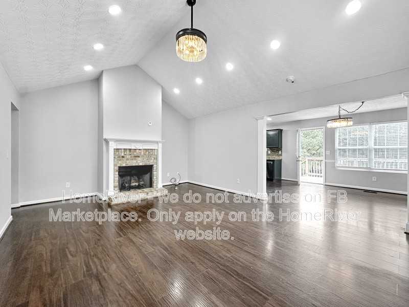 105 Aprils Way - Photo 3 of 27