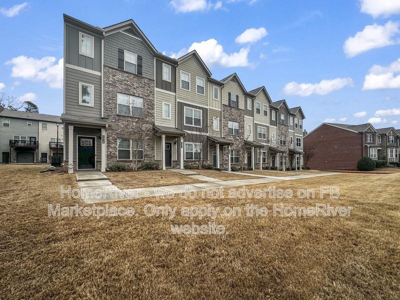 1056 Bayrose Cir - Photo 2 of 20