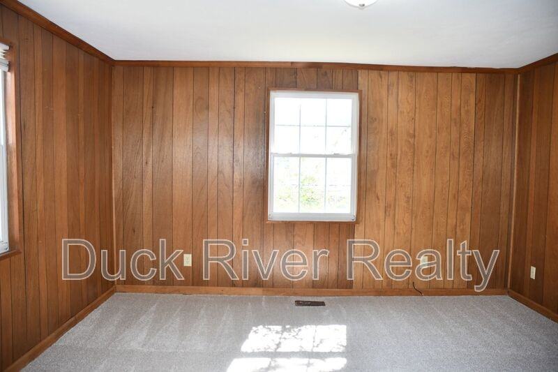 504 Mooresville Pike - Photo 3 of 13