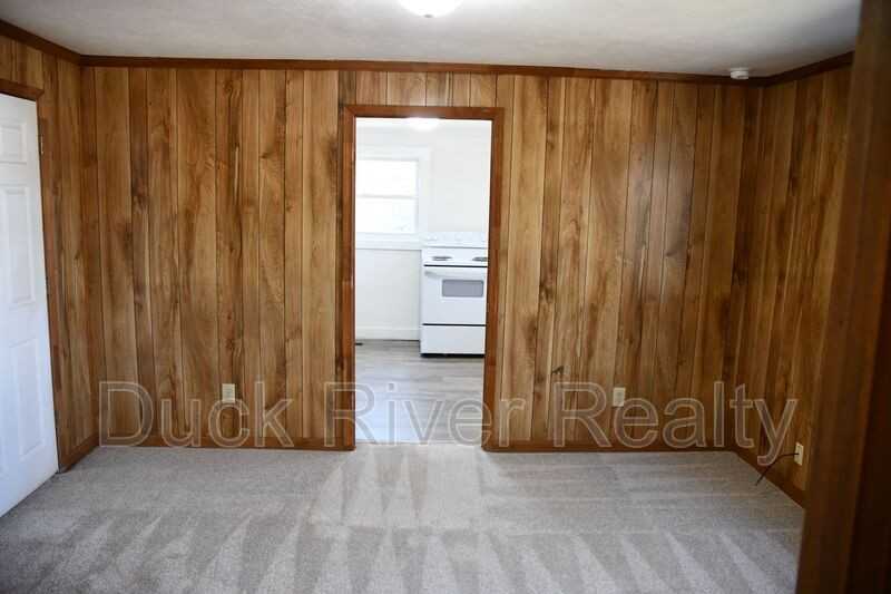 504 Mooresville Pike - Photo 7 of 13