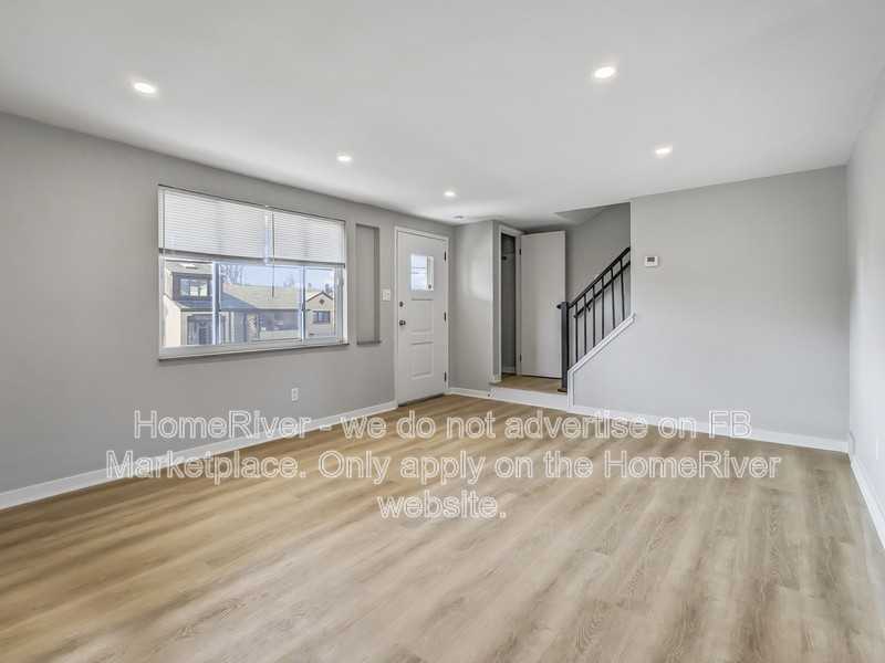 1318 Maryland Ave - Photo 5 of 20