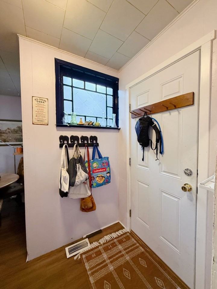 1523 Humboldt St - Photo 3 of 11