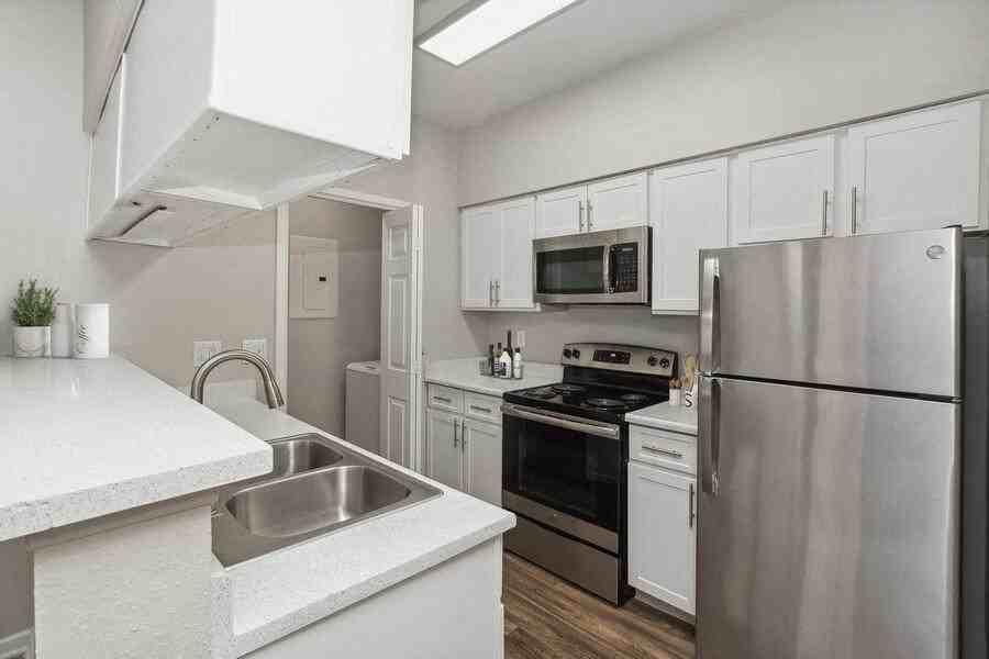 Helix - Photo 4 of 19