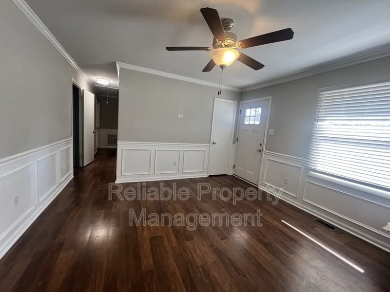 222 Oakdale Ave - Photo 6 of 18