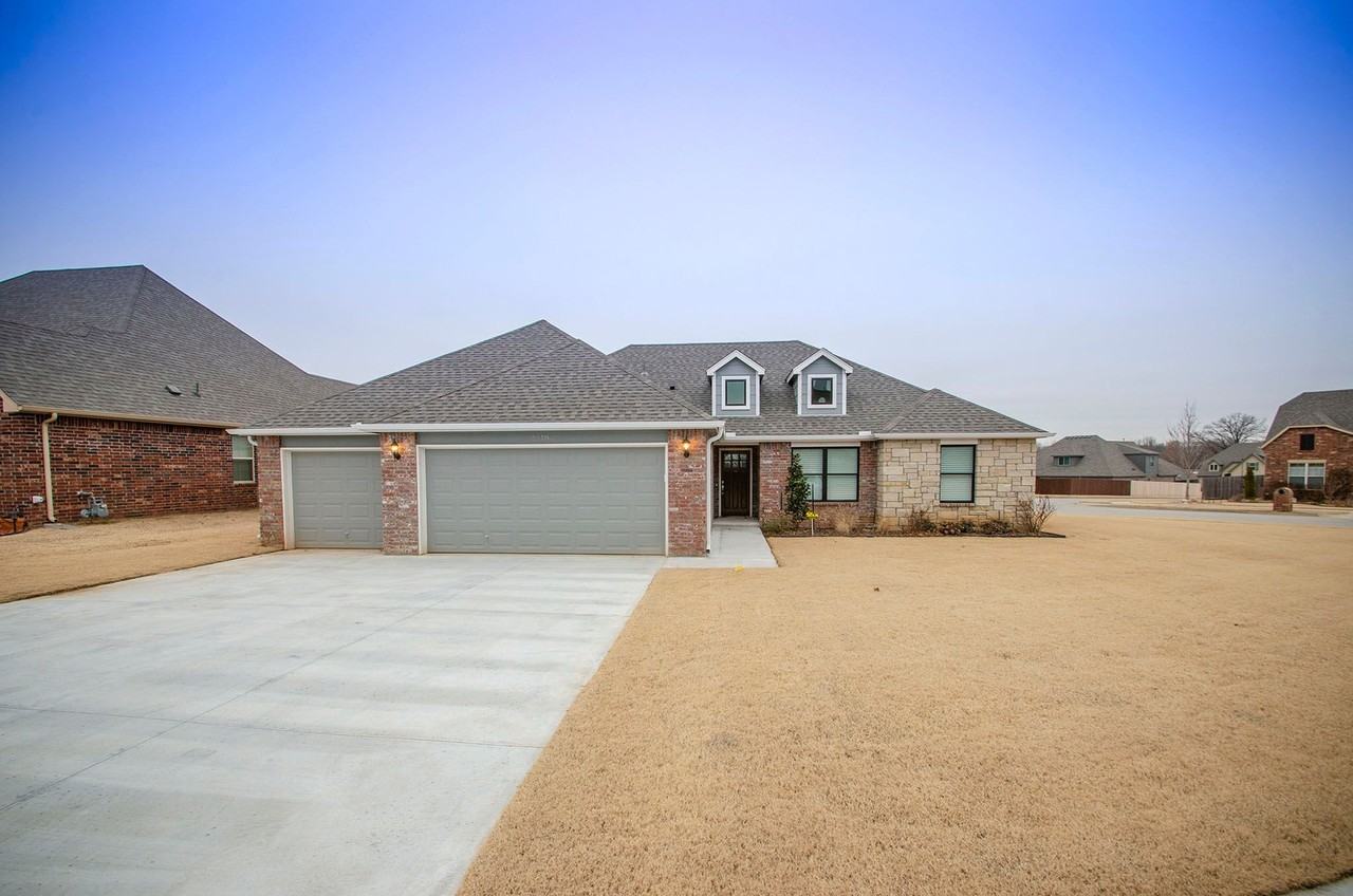 5918 S 13th Pl - Photo 2 of 28