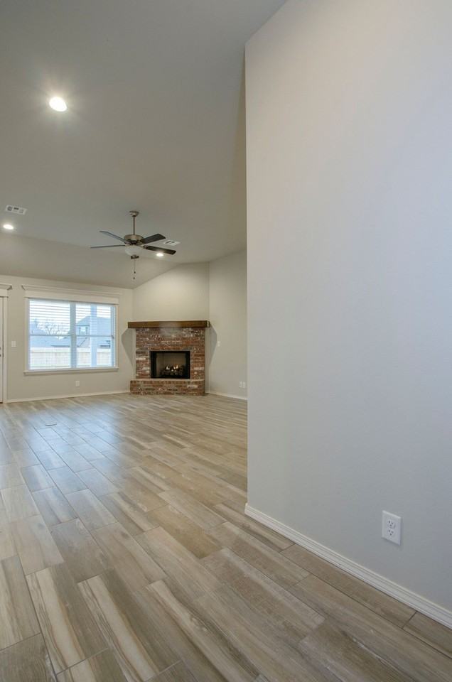 5918 S 13th Pl - Photo 6 of 28