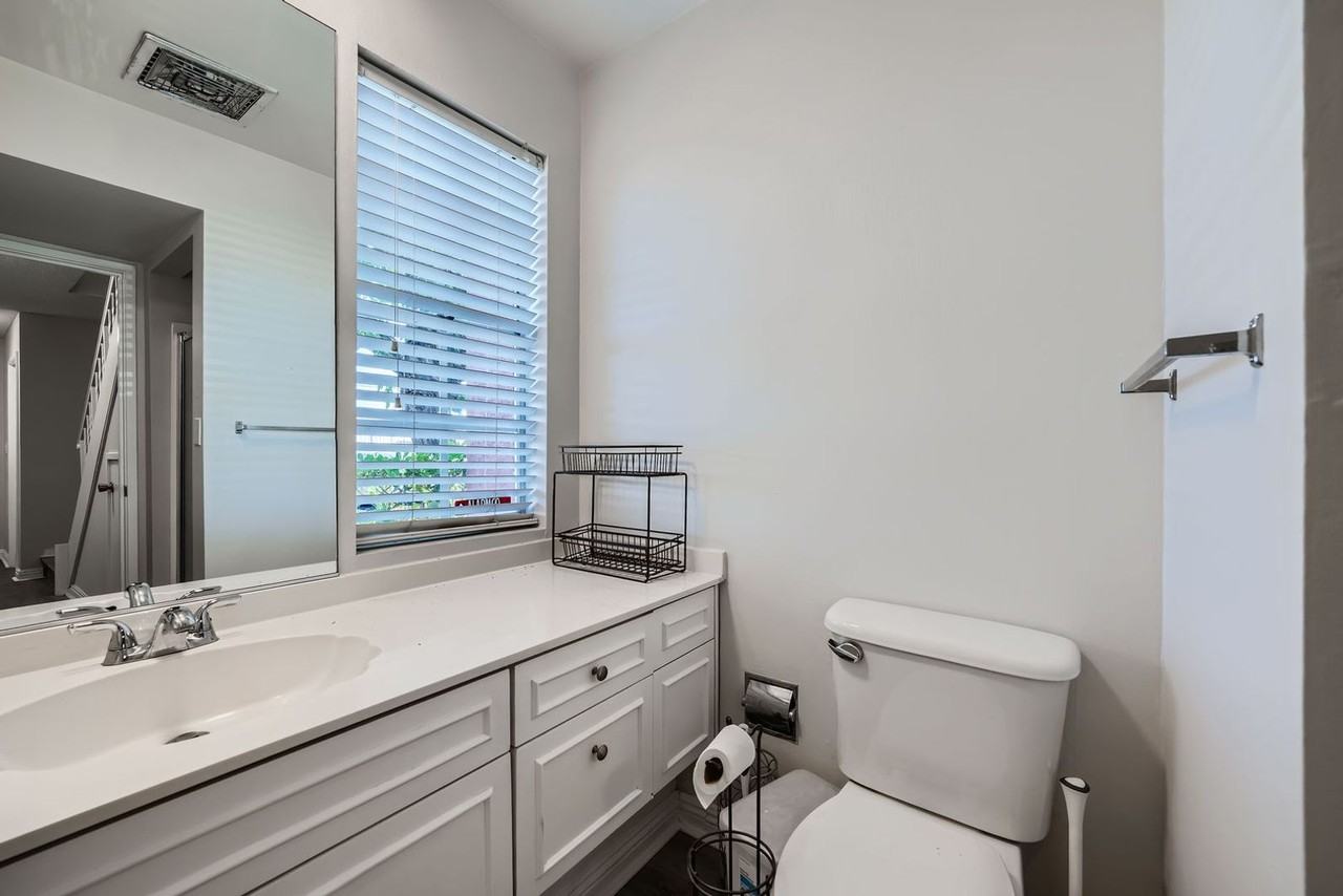 1100 Tam O Shanter - Photo 7 of 13