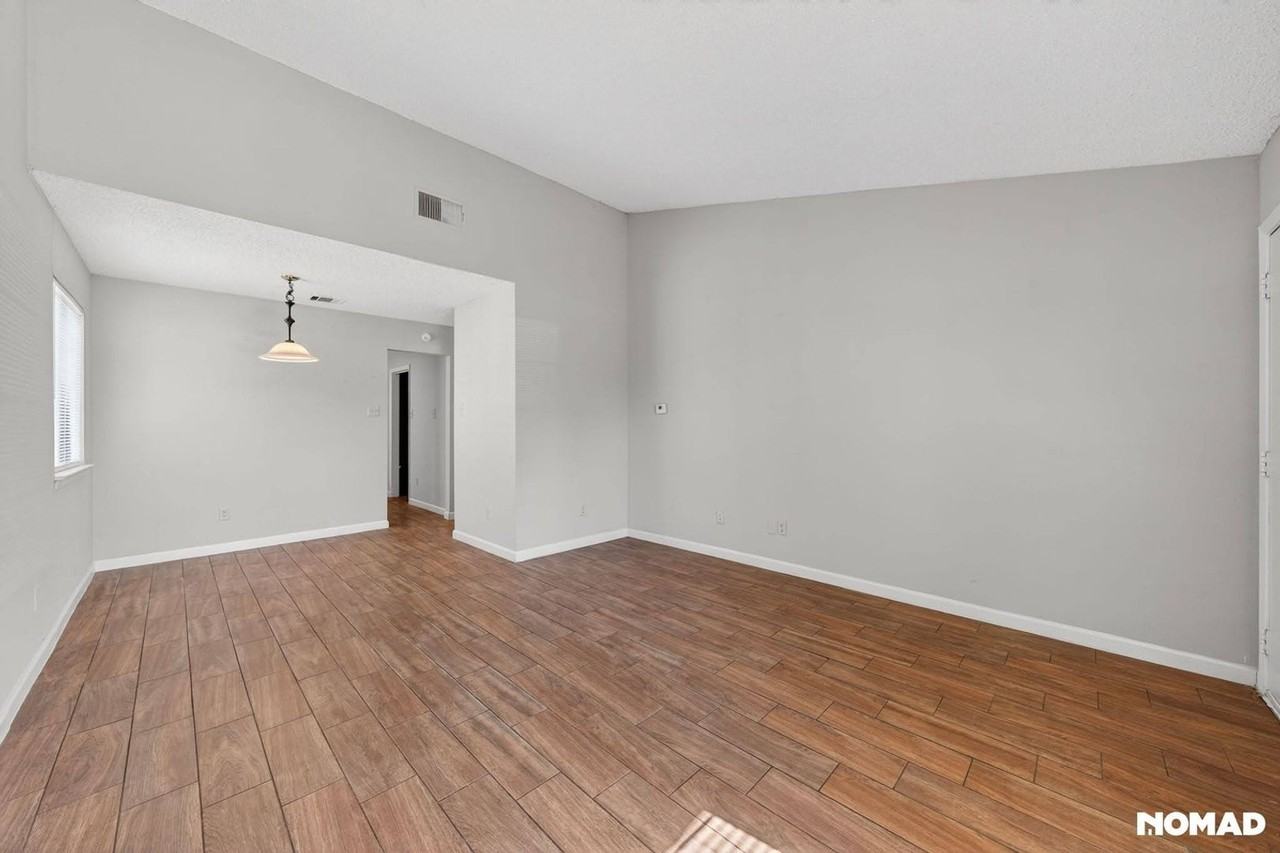 1600 W Braker Ln - Photo 3 of 30