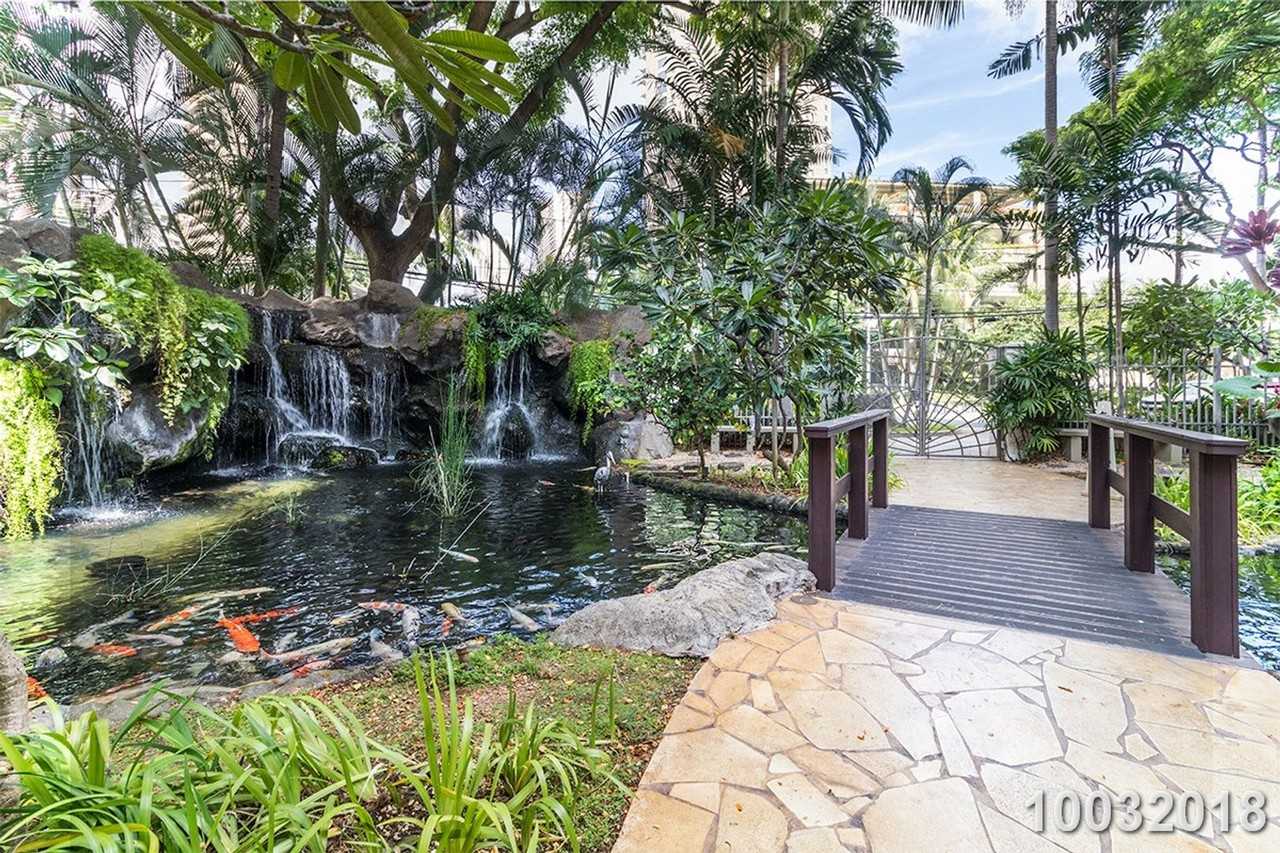 343 Hobron Ln #3102 - Photo 4 of 35