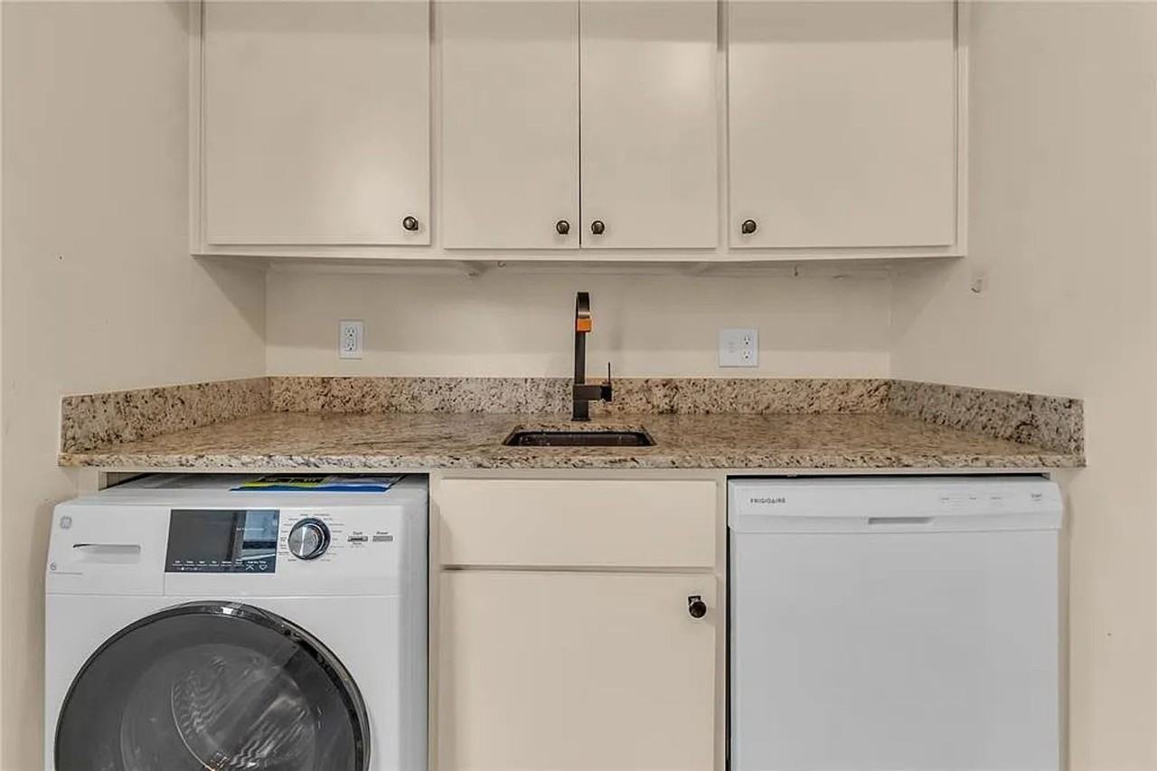 1838 Nw 11th St - Photo 4 of 6