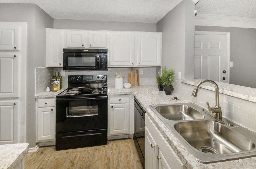 Aspen Court - Photo 4 of 26