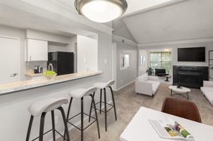 featured image of 1615 Stoneleigh Ct