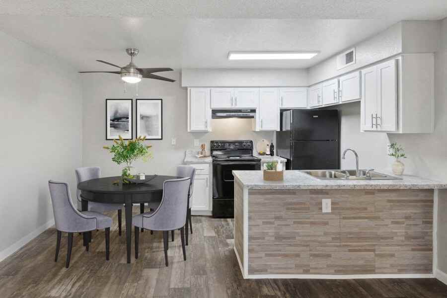 Catalina Ridge - Photo 2 of 36