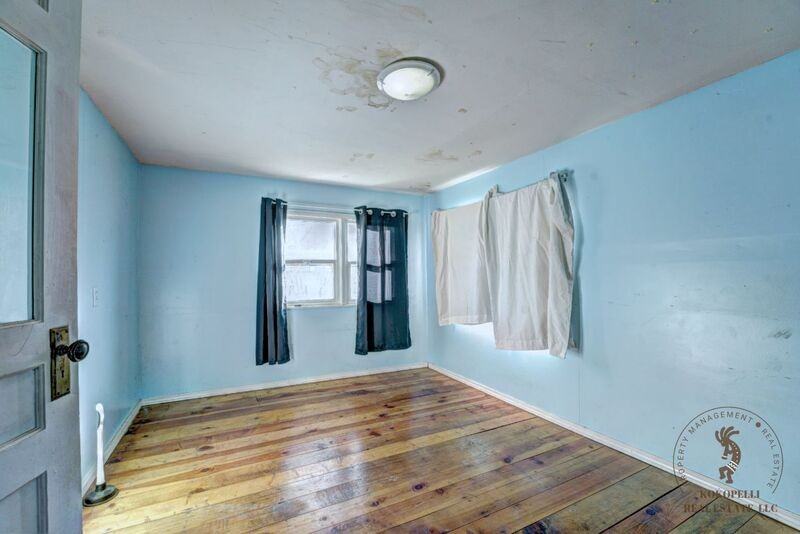 124 S Elm St - Photo 5 of 12